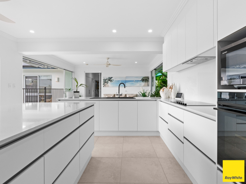 10 Seclusion Dr, Palm Cove, QLD 4879