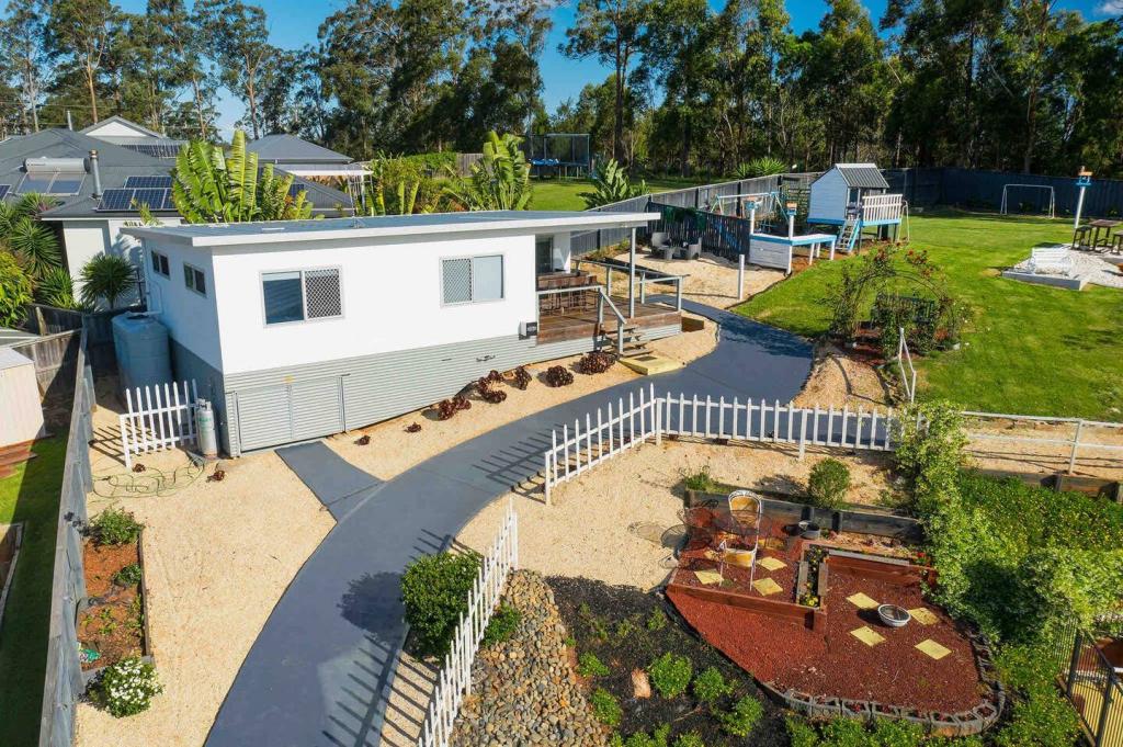 5a Lyons Cl, Thrumster, NSW 2444