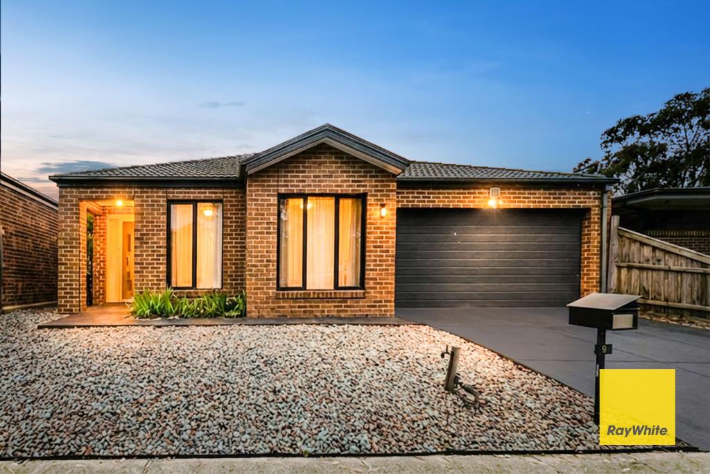 9 SHEPHERDS WAY, MERNDA, VIC 3754