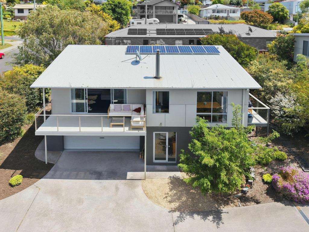 1/3 Hazell St, Blackmans Bay, TAS 7052