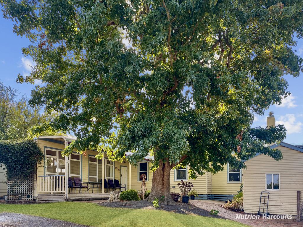 8 Ross St, Casterton, VIC 3311