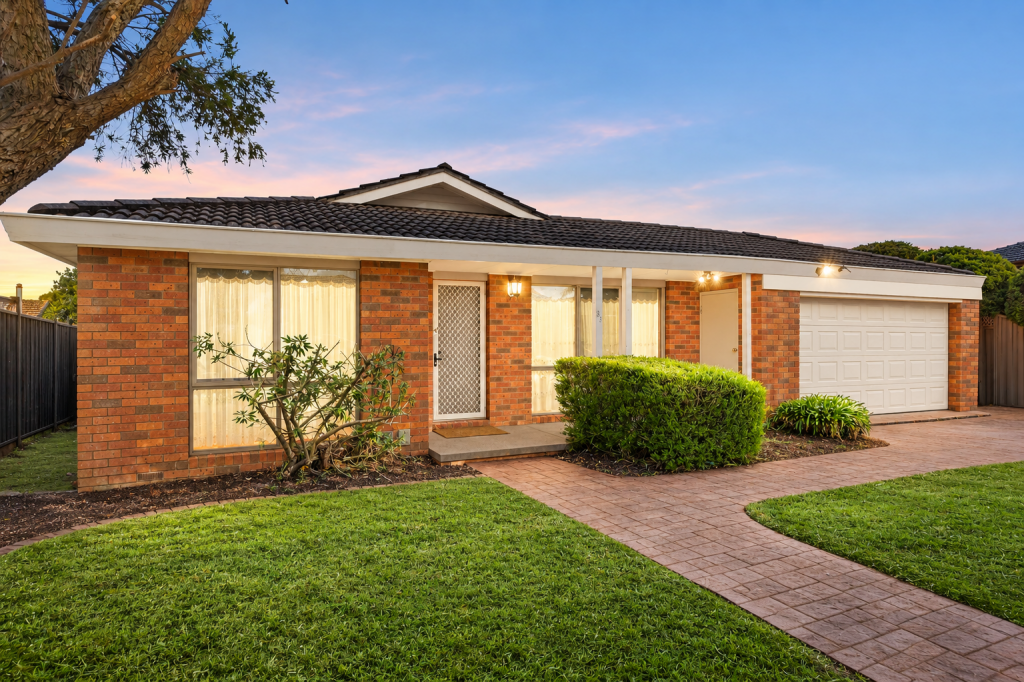 35 Blossom Park Dr, Mill Park, VIC 3082