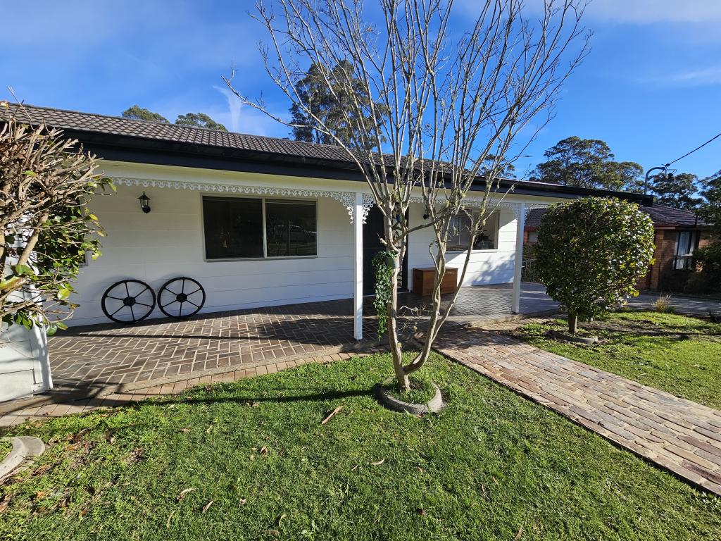13 Oaklands St, Mittagong, NSW 2575