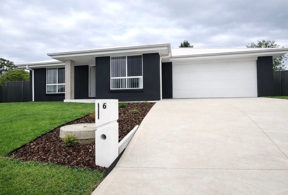 6 Burdett Gr, Kelso, NSW 2795