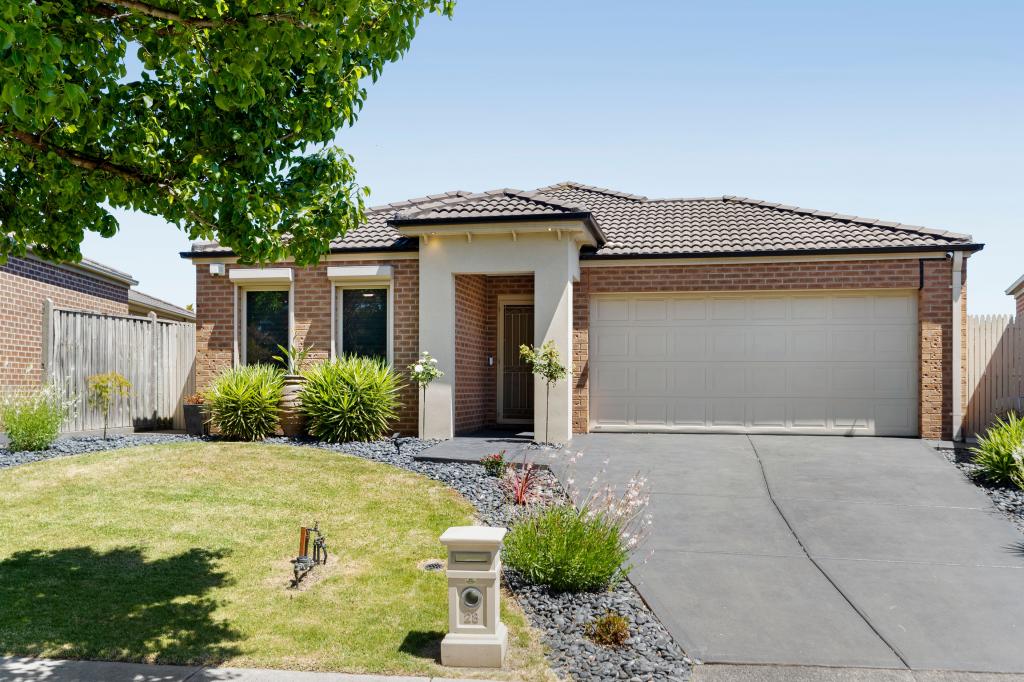 28 Sanctuary Cres, Rowville, VIC 3178