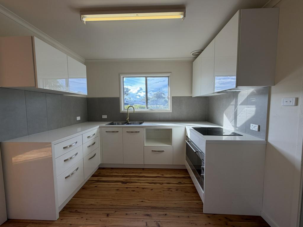 42 Cromarty Rd, Soldiers Point, NSW 2317