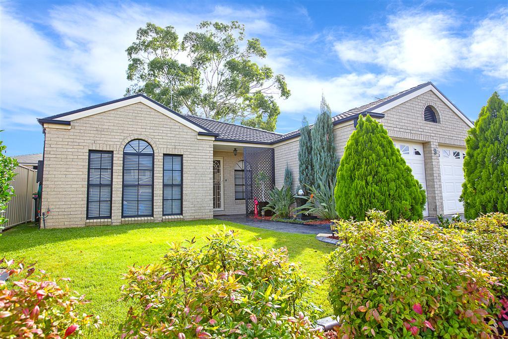 9 Dara Cres, Glenmore Park, NSW 2745