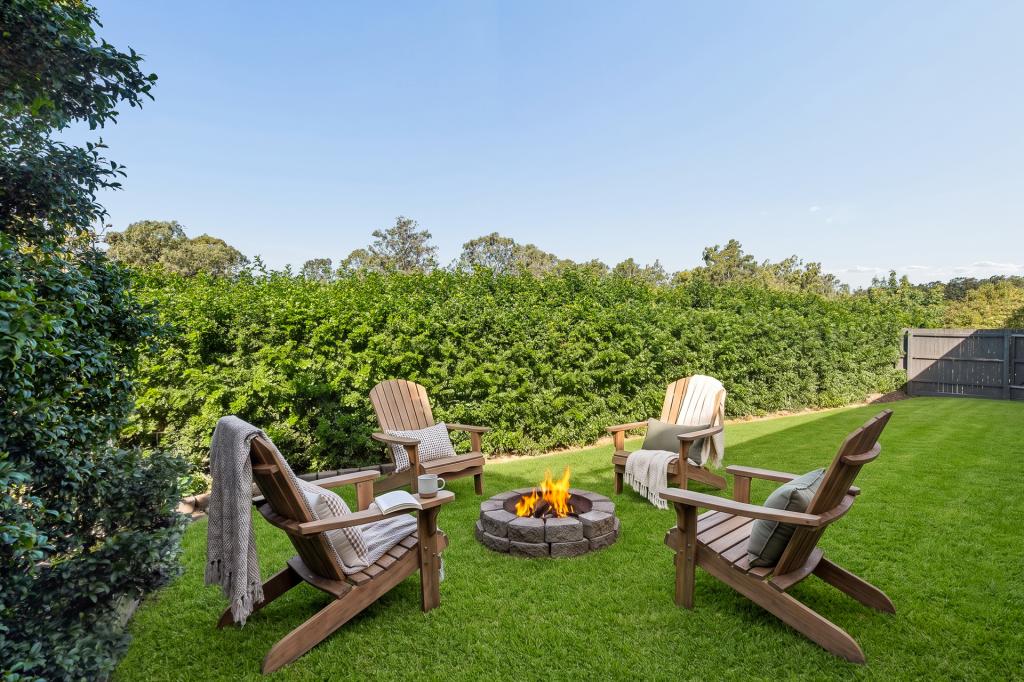2 Dimbulah Ct, Albany Creek, QLD 4035
