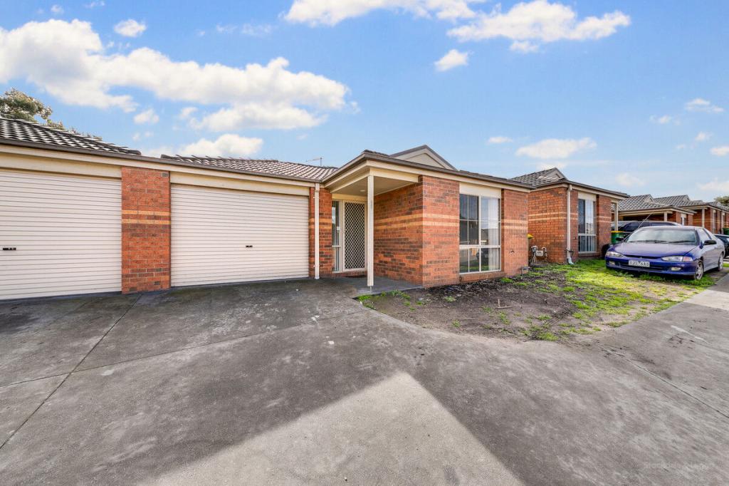 5/11 Renlik Ct, Pakenham, VIC 3810