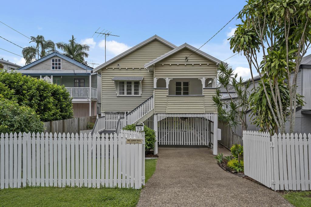 93 Kingsbury St, Norman Park, QLD 4170