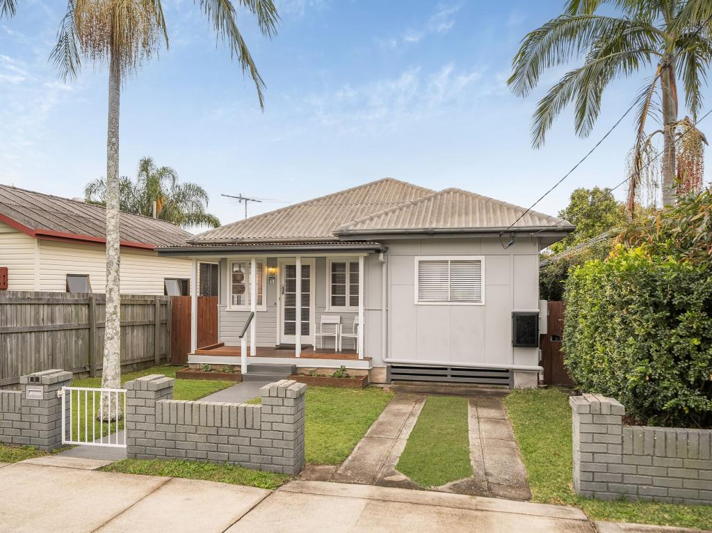 42 Donkin St, Scarborough, QLD 4020