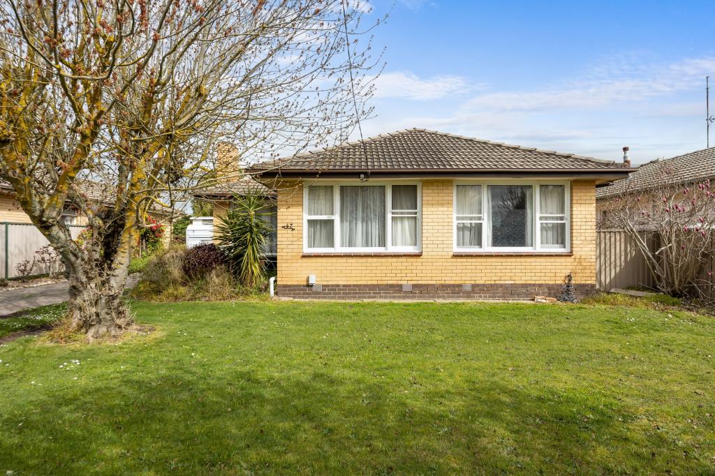 47 Cuthberts Rd, Alfredton, VIC 3350