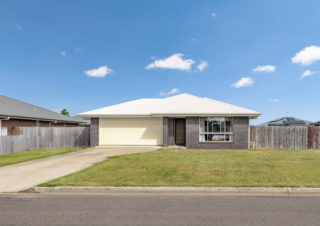 17 Searle St, Thabeban, QLD 4670