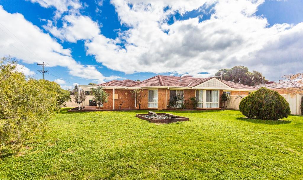 42 CHANTER ST, MOAMA, NSW 2731