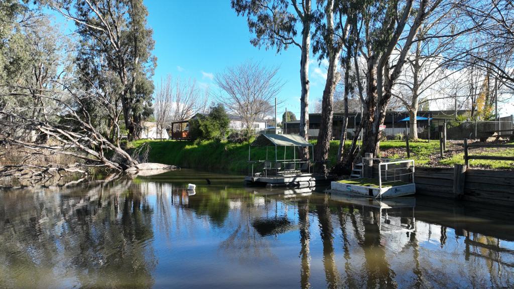 18-20 Picnic Point Rd, Mathoura, NSW 2710