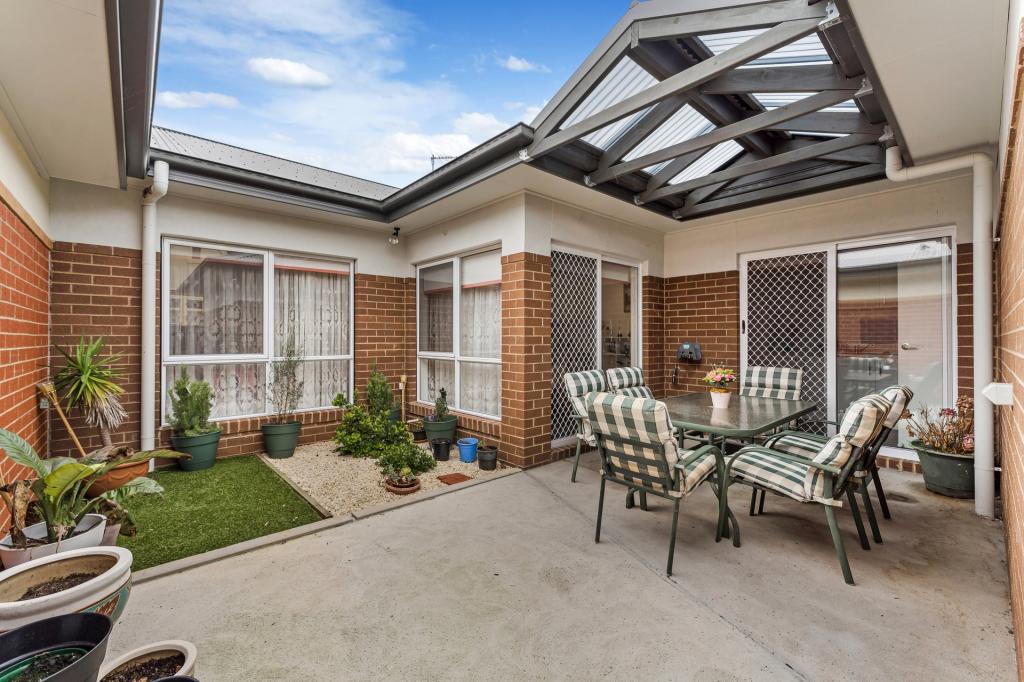 8 Schoolhouse Ct, Maryborough, VIC 3465