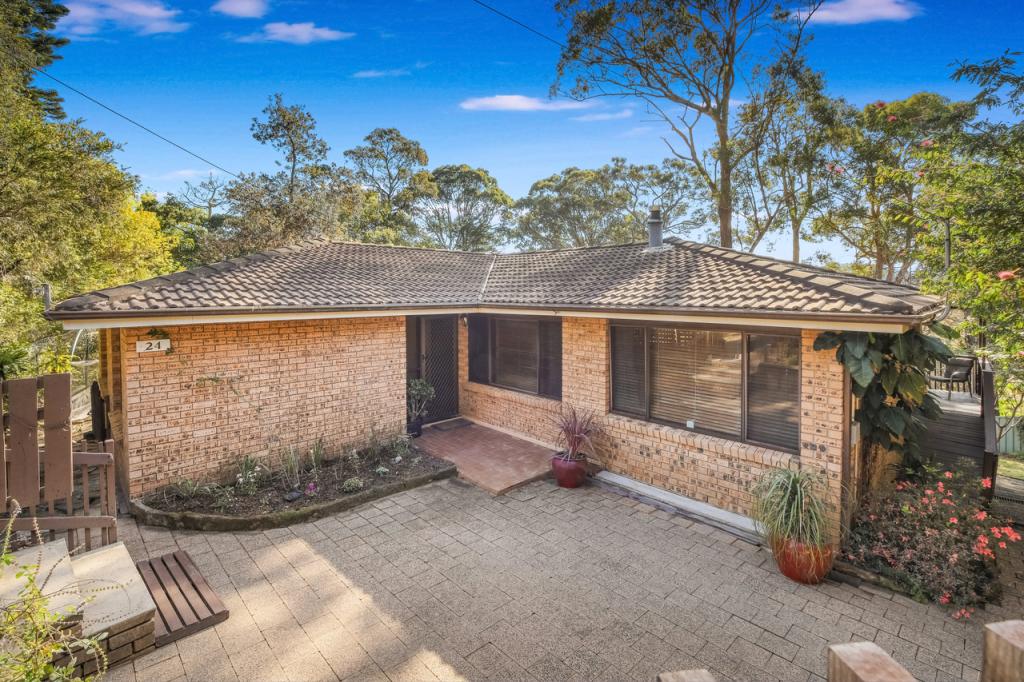 24 Fiona St, Point Clare, NSW 2250