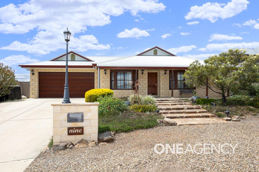 9 BONNER ST, LLOYD, NSW 2650