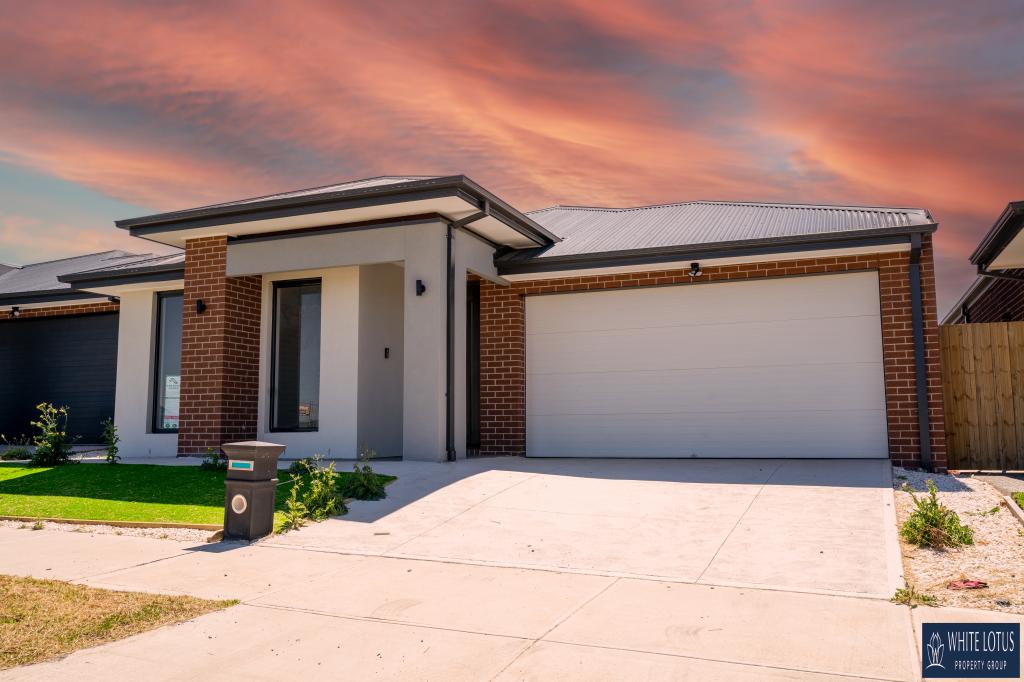 24 Palmatum St, Sunbury, VIC 3429