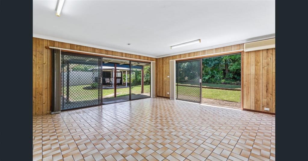70 Collins Cres, Benowa, QLD 4217