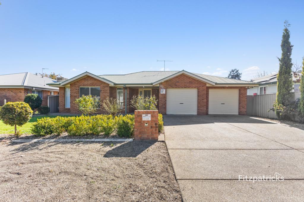 2/45 Jack Ave, Mount Austin, NSW 2650