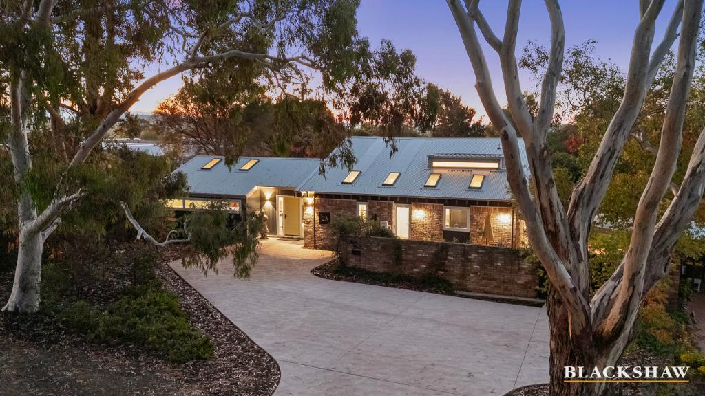 23 Shackleton Cct, Mawson, ACT 2607