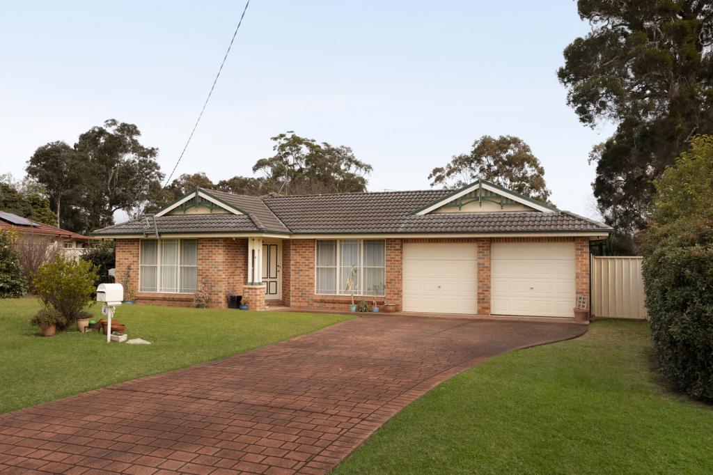 4 HARPER CL, TAHMOOR, NSW 2573