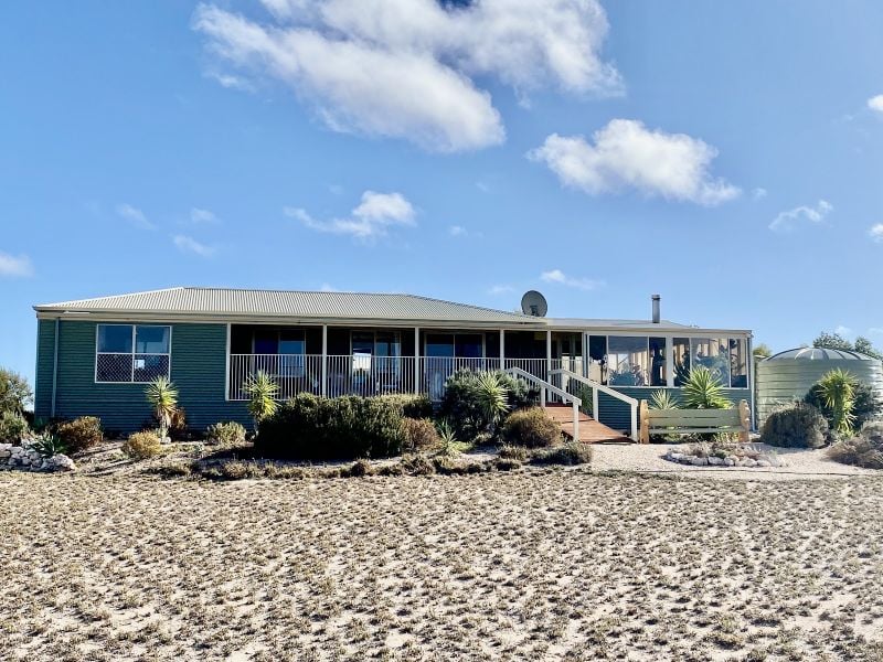 3 Seaview Rd, Perlubie, SA 5680