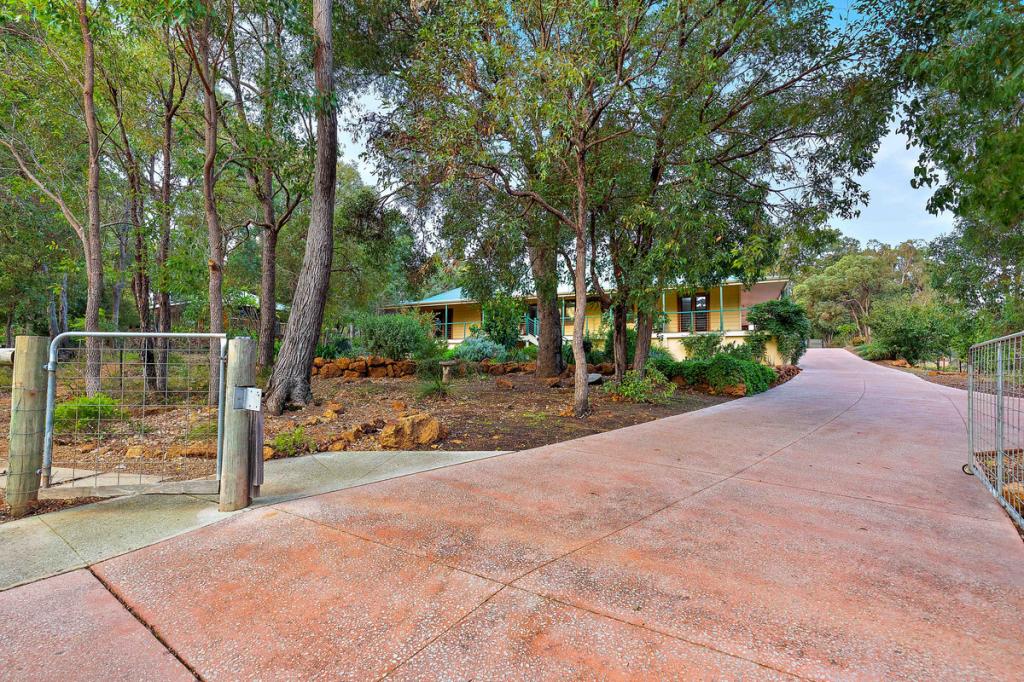 6 Sewell St, Bedfordale, WA 6112