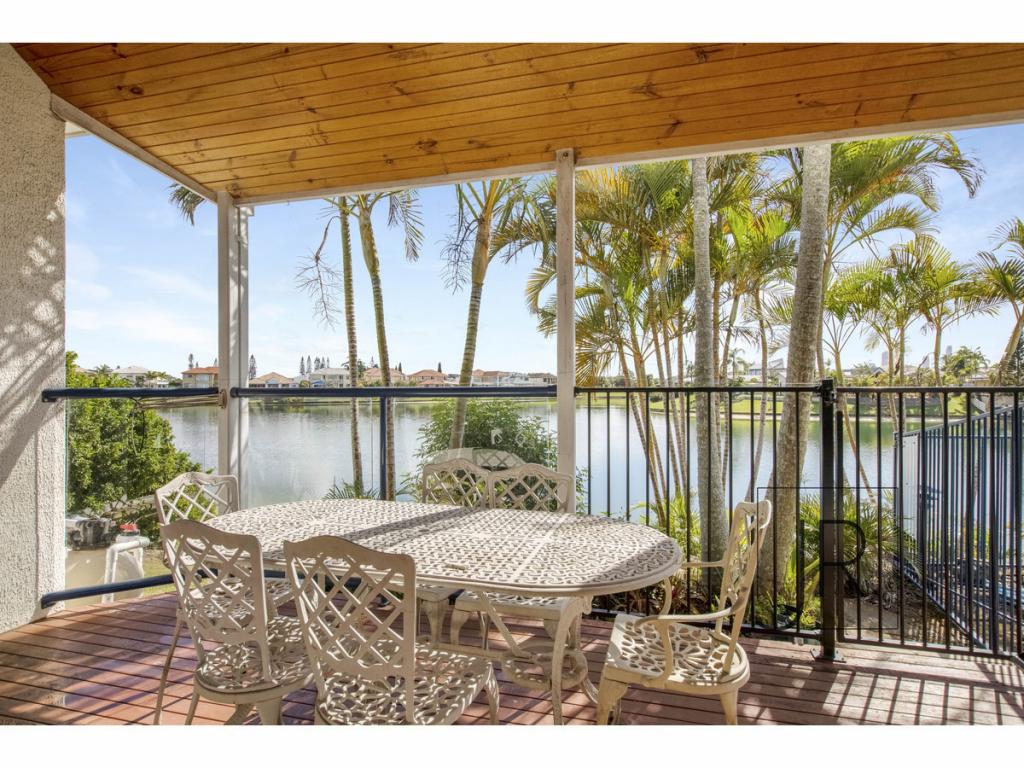 86 Cypress Dr, Broadbeach Waters, QLD 4218