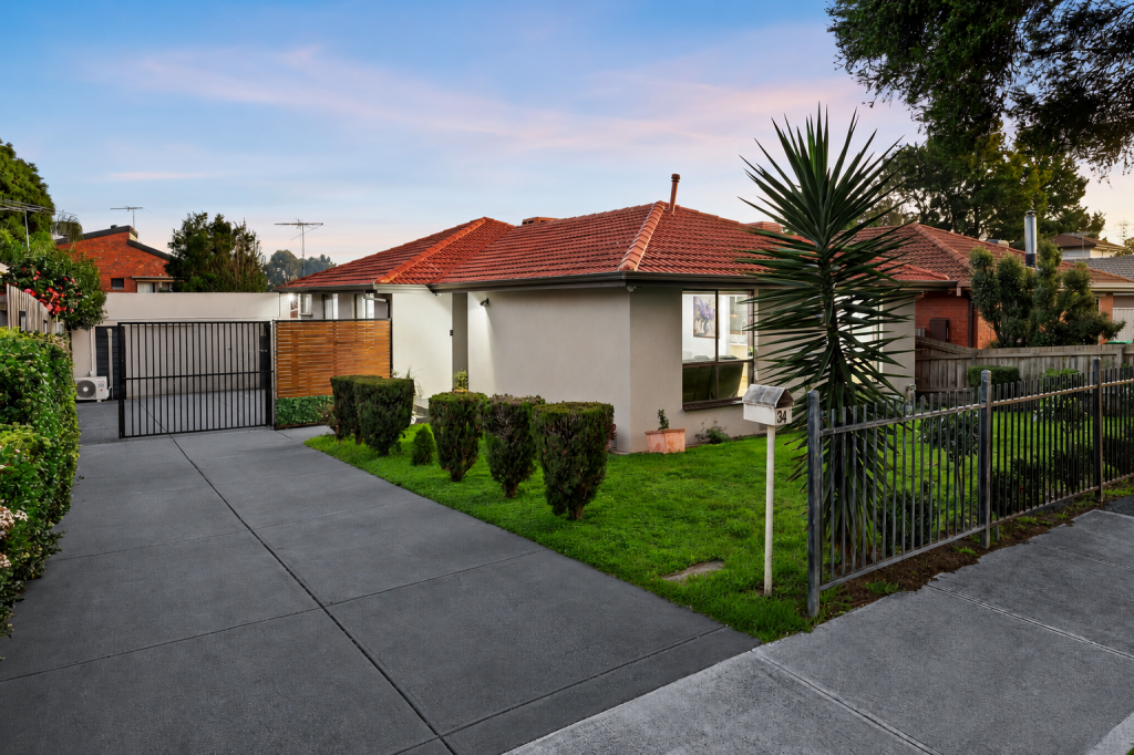34 Thompson Cct, Mill Park, VIC 3082