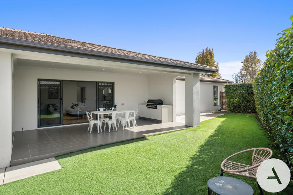 17 Olga Masters St, Franklin, ACT 2913