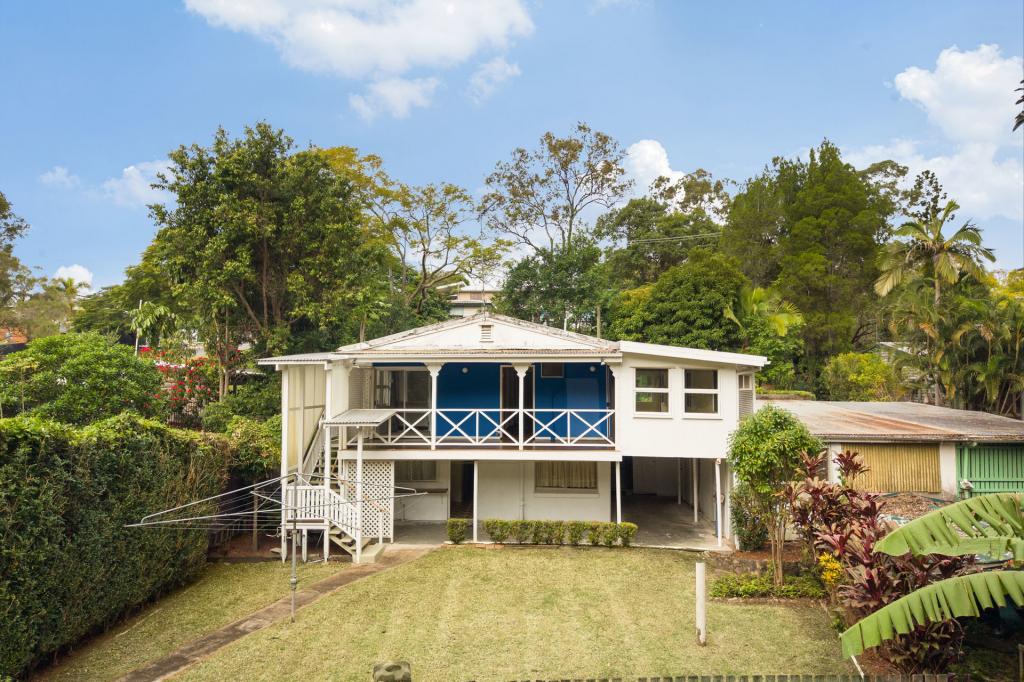 63 MOORDALE ST, CHAPEL HILL, QLD 4069