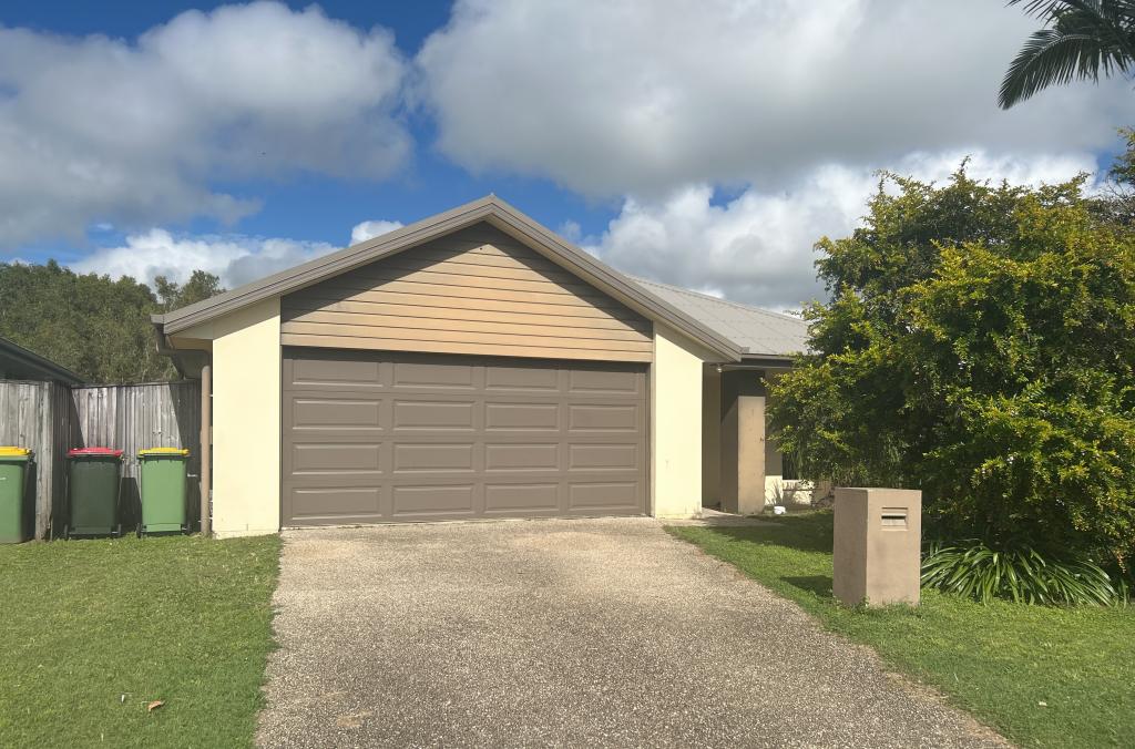 73 NEWPORT PDE, BLACKS BEACH, QLD 4740
