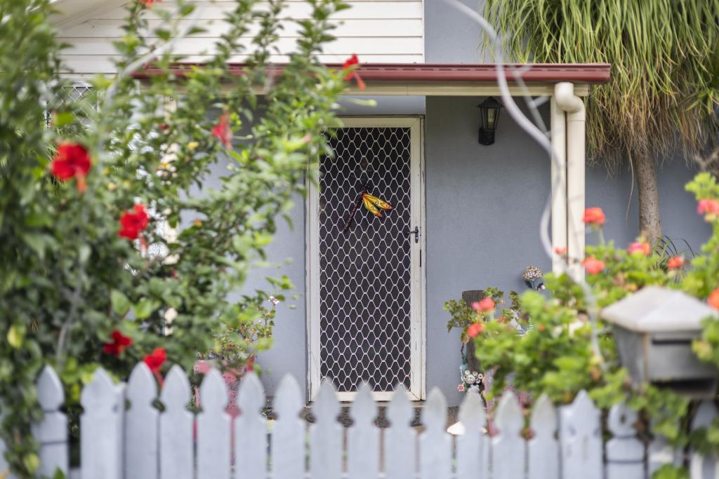 10 Elworthy St, Harlaxton, QLD 4350