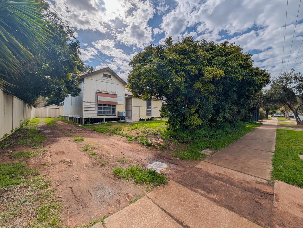 38 GRAY ST, SWAN HILL, VIC 3585