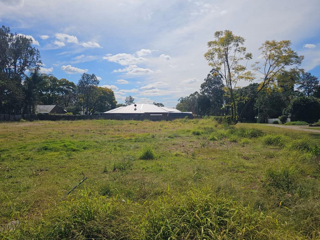 51 WITTY RD, MOGGILL, QLD 4070