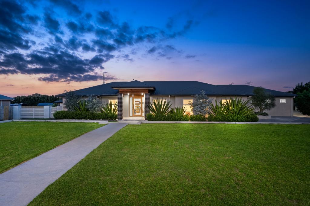 10 Pine Valley Cres, Luddenham, NSW 2745