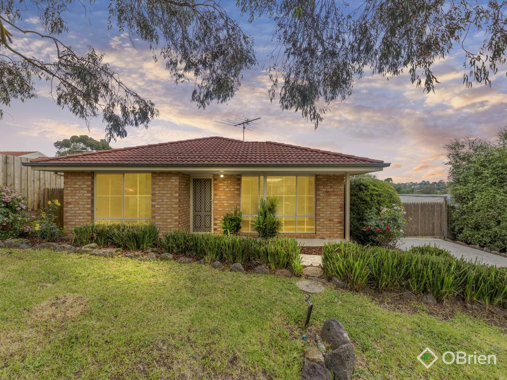 12 Swamp Gum Cl, Pakenham, VIC 3810