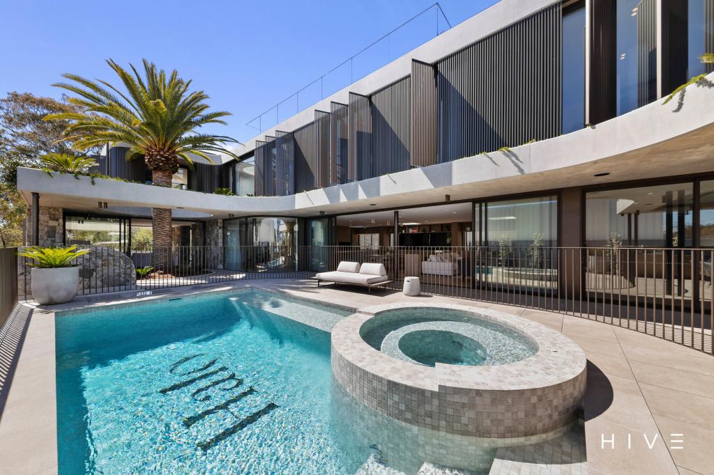 29 Gawler Cres, Deakin, ACT 2600