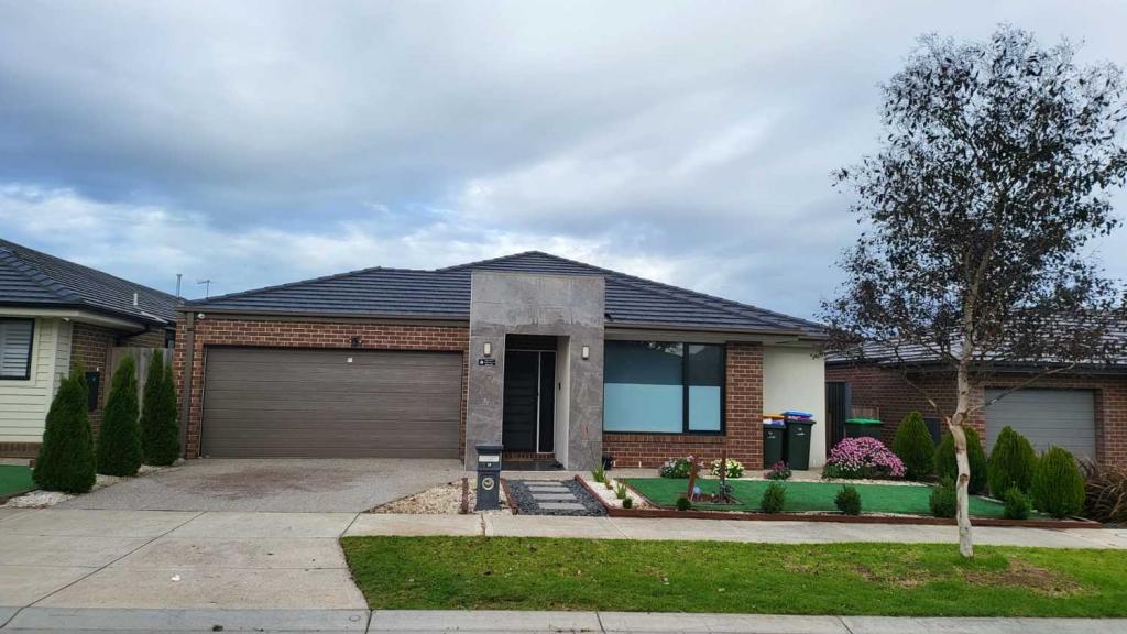 10 Rosewater St, Manor Lakes, VIC 3024