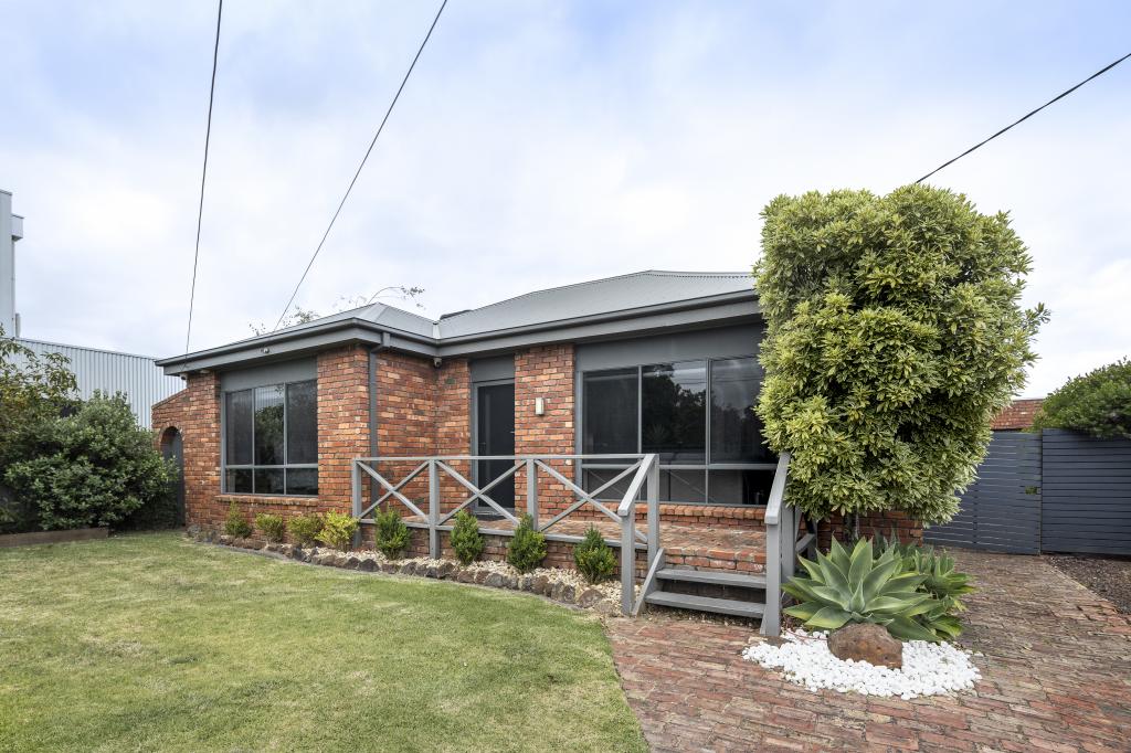 4 Redgdon Ave, Frankston, VIC 3199