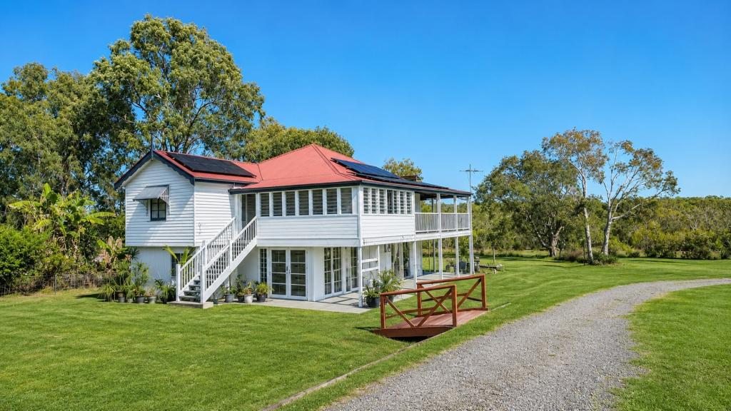 48 Charles Tce, Macleay Island, QLD 4184