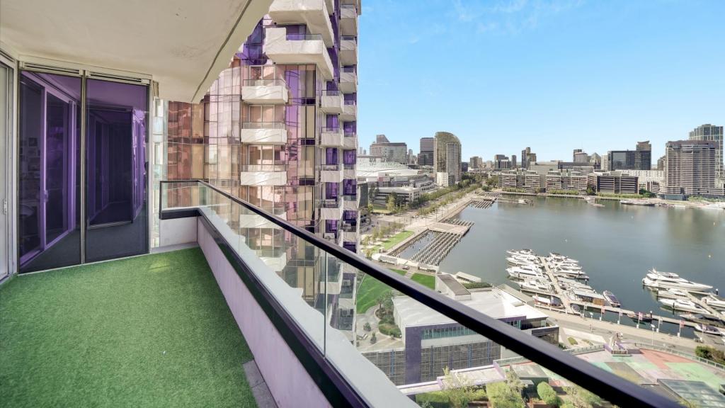 1907/241 Harbour Esp, Docklands, VIC 3008