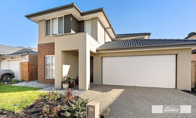 32 OTTERHAM WAY, WERRIBEE, VIC 3030