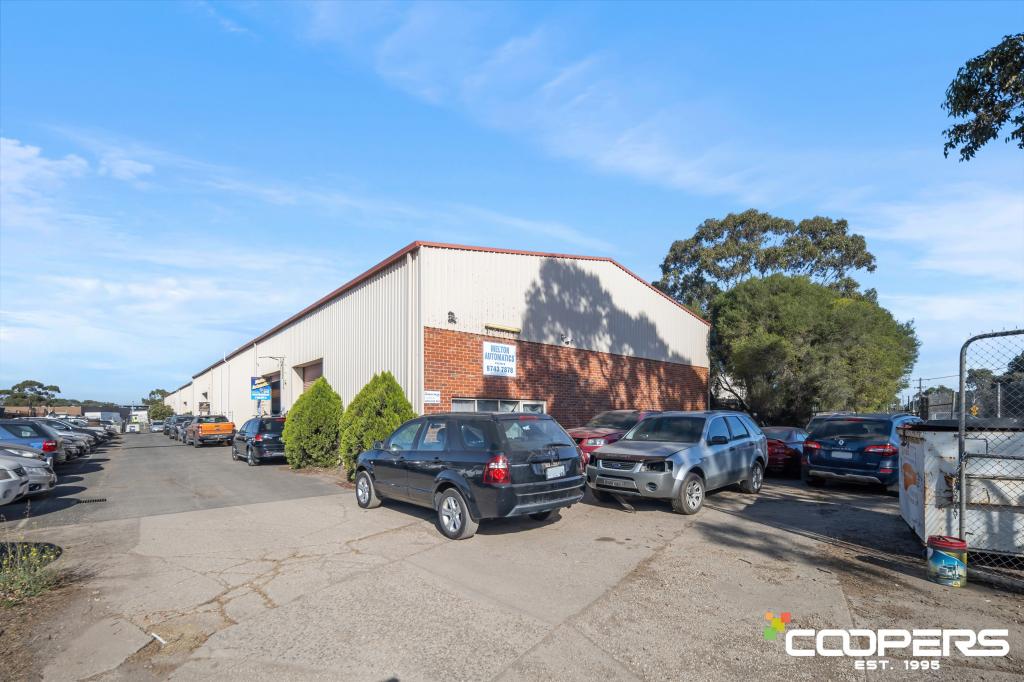 Factory 1/21 Melton Valley Dr, Melton, VIC 3337