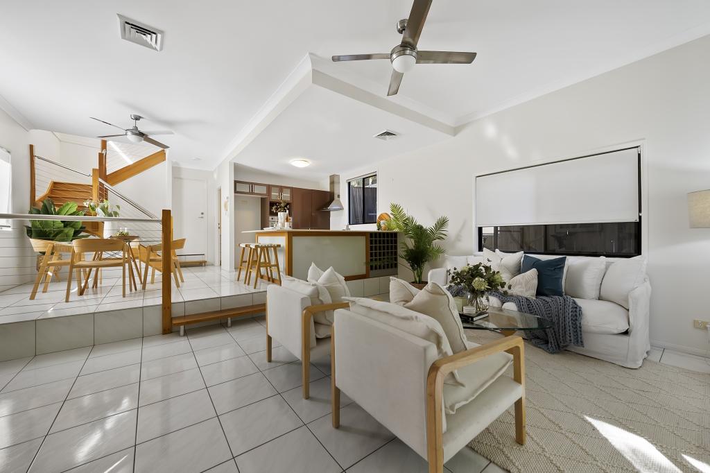 2/36 MACDONNELL ST, TOOWONG, QLD 4066
