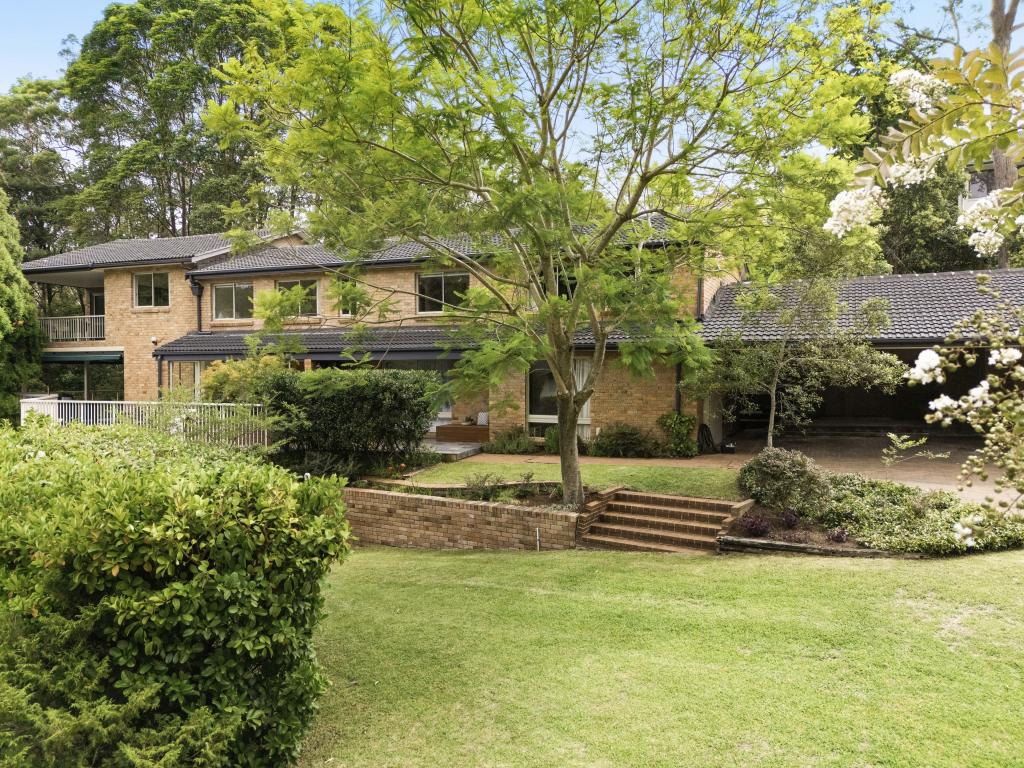 8 Woodvale Cl, St Ives, NSW 2075