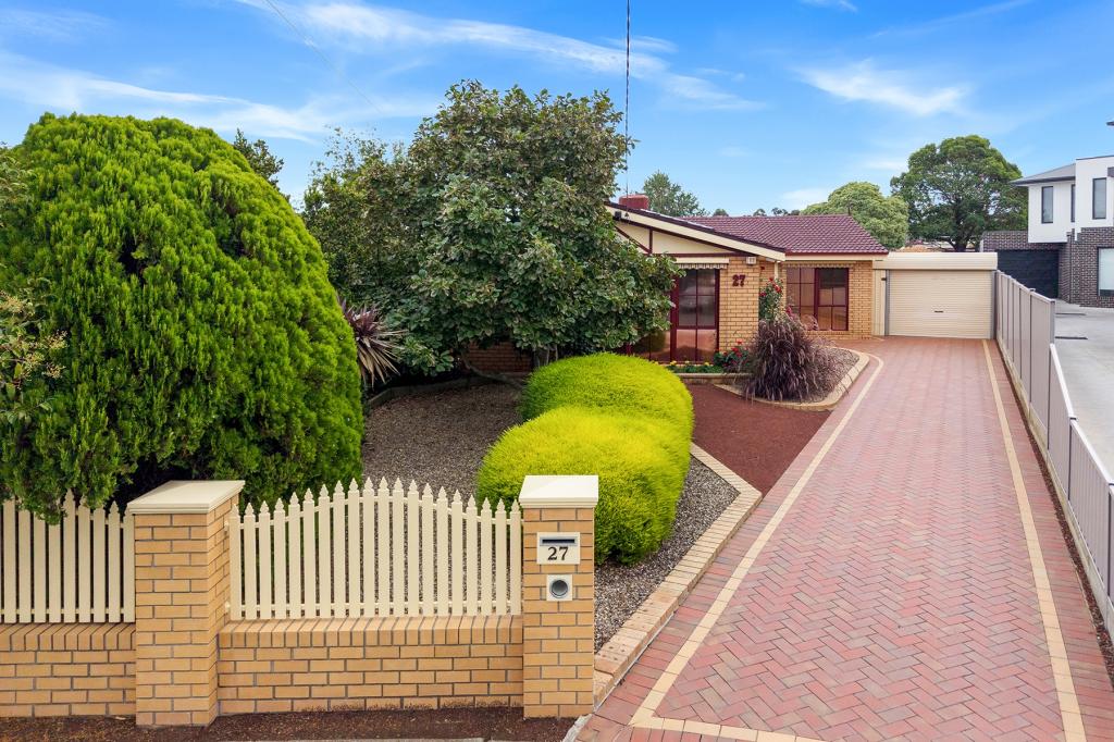 27 Christopher Cres, Tullamarine, VIC 3043