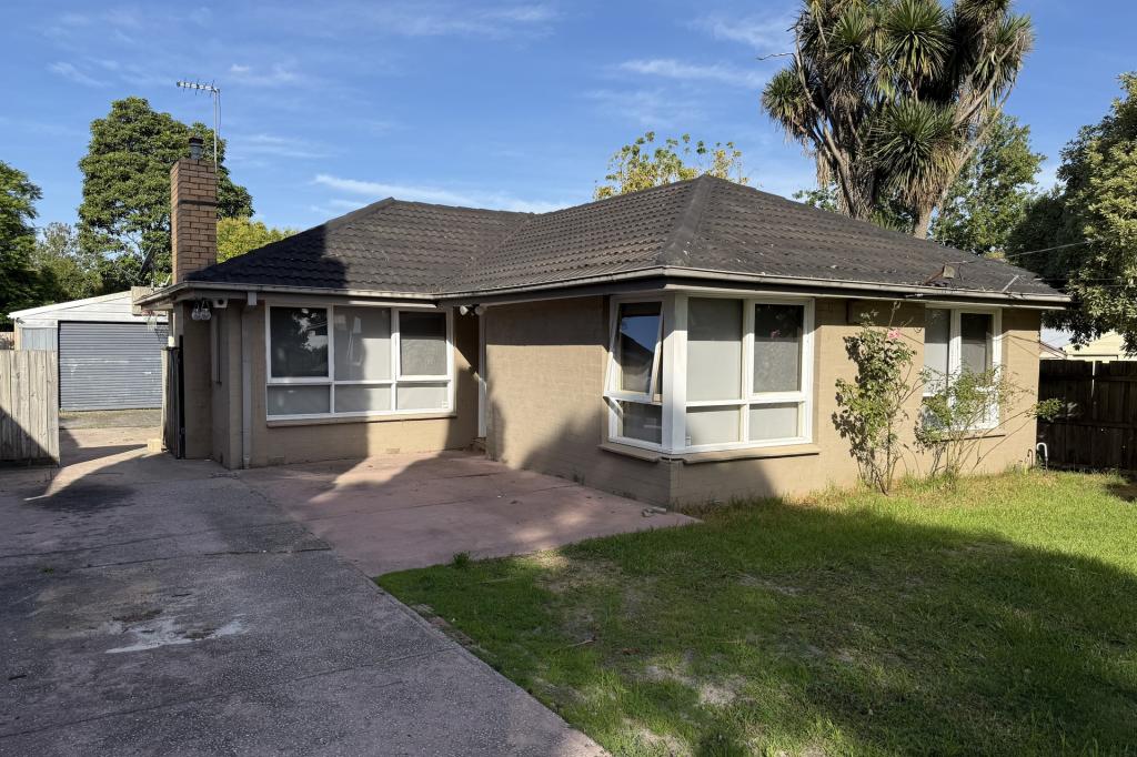 18 Taylor St, Cranbourne, VIC 3977